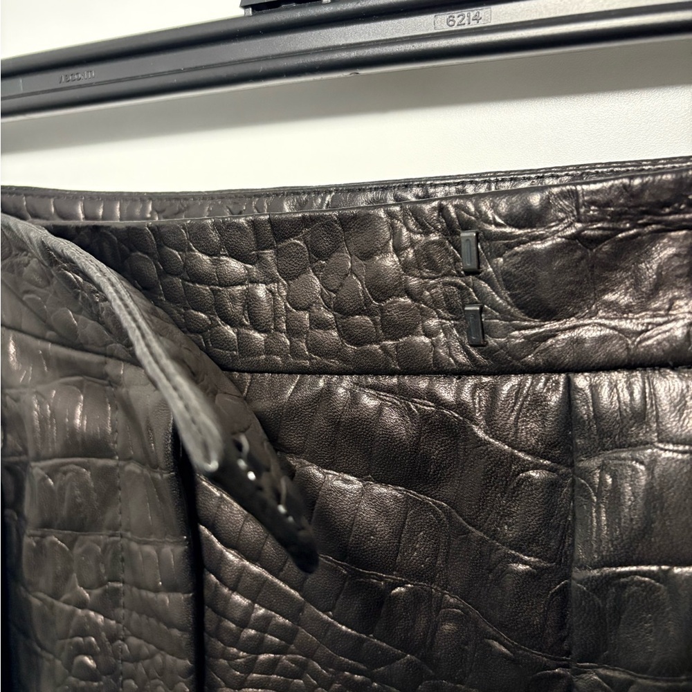 MaxMara Manila Black Pleated Croc-Effect Mini Skirt Size 4 EUC - Picture 5 of 10